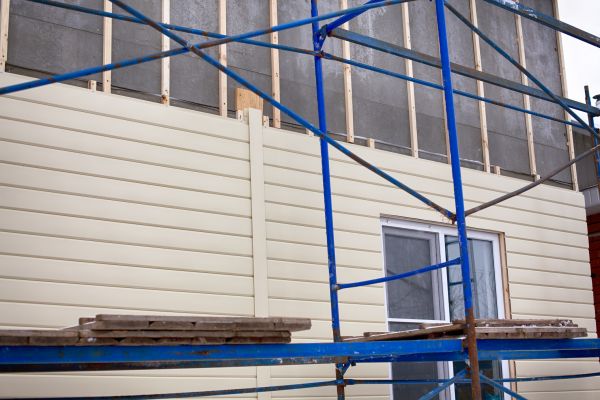 Loose Cladding Repair in Sandy